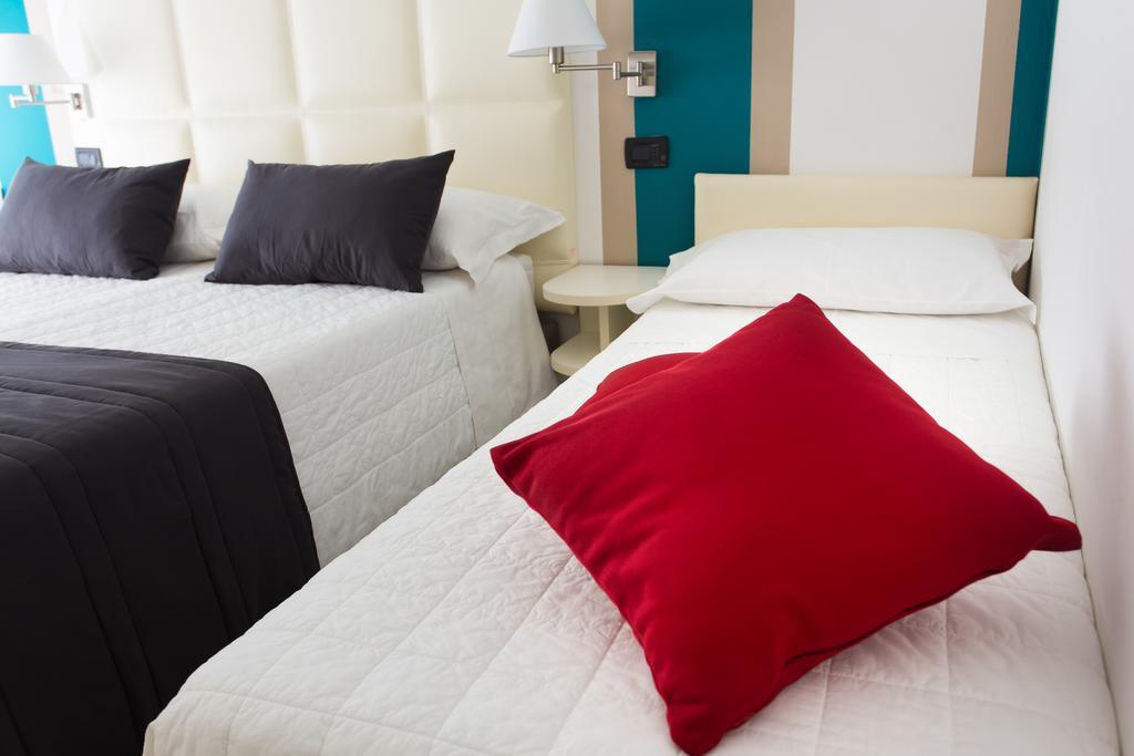 Hotel Flora มิลาโน แมริตทิมา ห้อง รูปภาพ